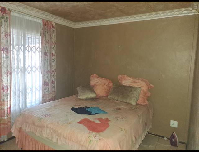 3 BEDROOM HOUSE FOR SALE IN BOITEKONG